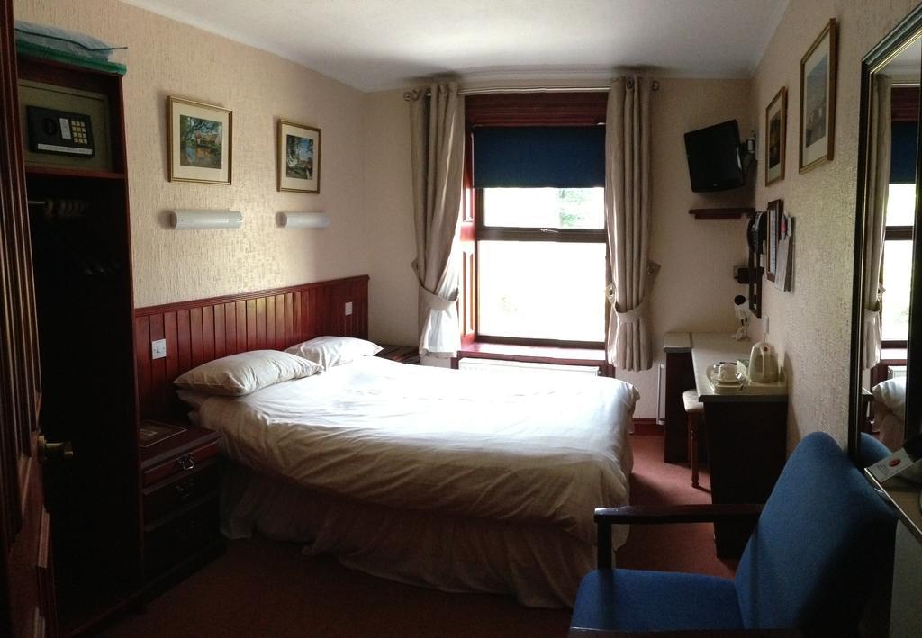 Beeches Aberdeen Room photo